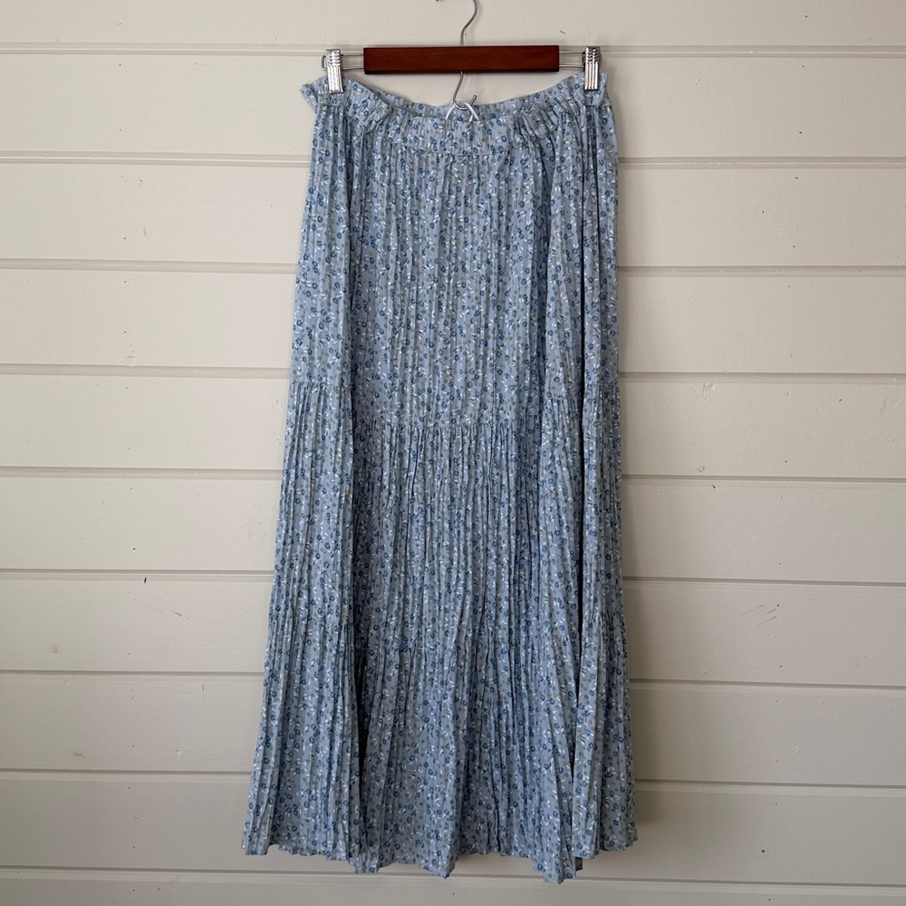 Cabin Creek Pleated Blue Floral Maxi Skirt Women’s Size Medium - Picture 3 of 6